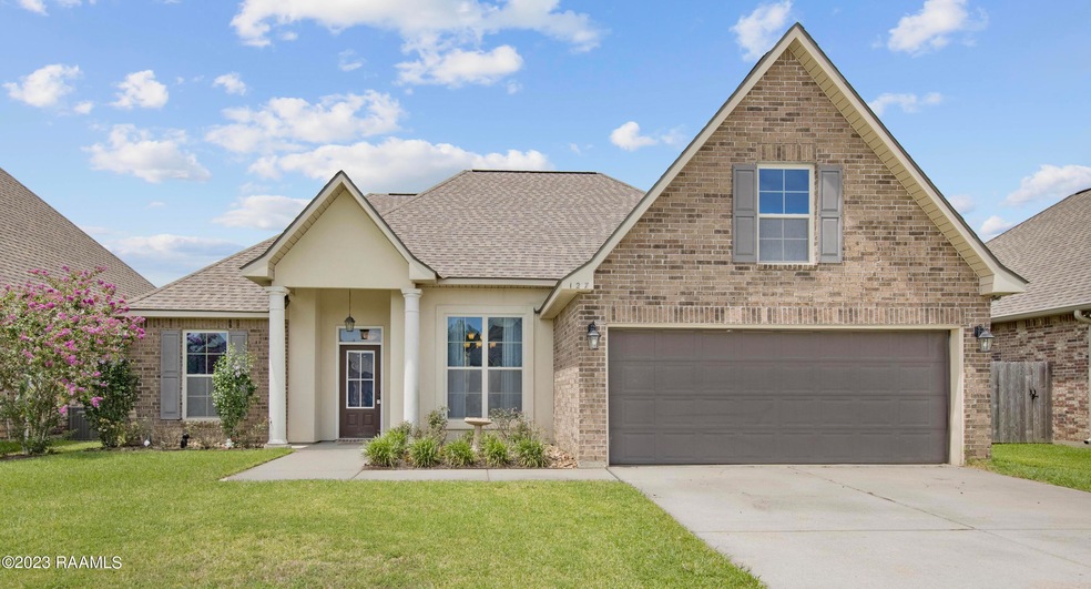 127 Raven Cliff Ln-1