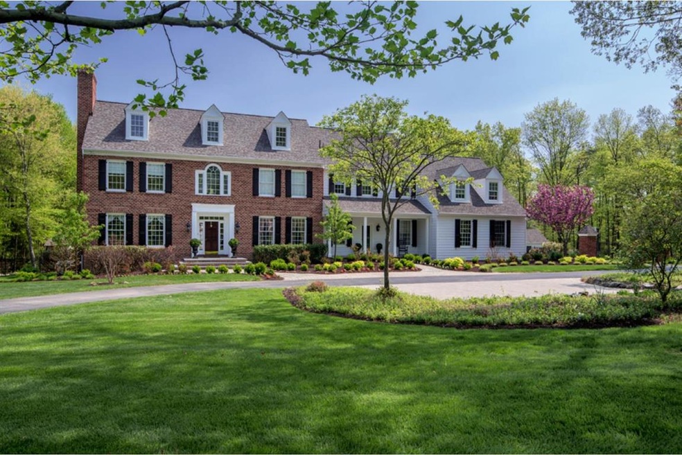 6 Dovecote Ln, Malvern, PA 19355 - photo 1