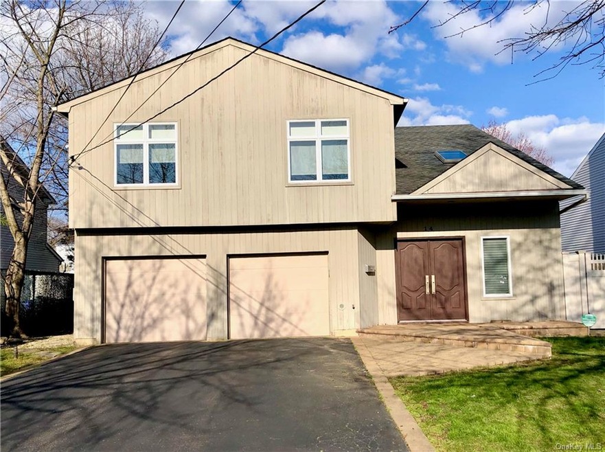 14 Arbor Ln, Merrick, NY 11566 - photo 1