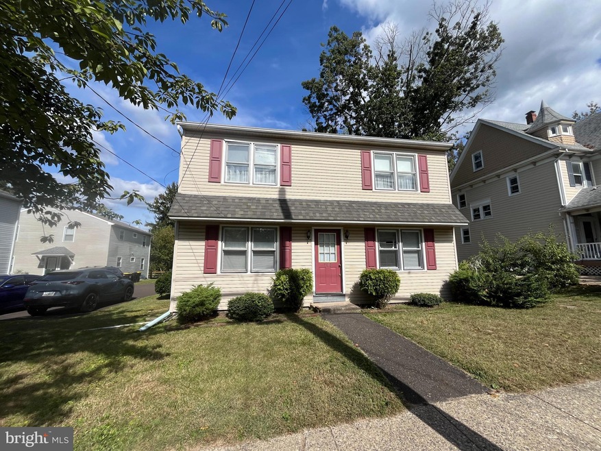 105 N Clinton St unit A, Doylestown, PA 18901 - photo 1