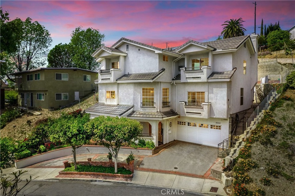 Sold $1,400,000 • Co-Listing Agent