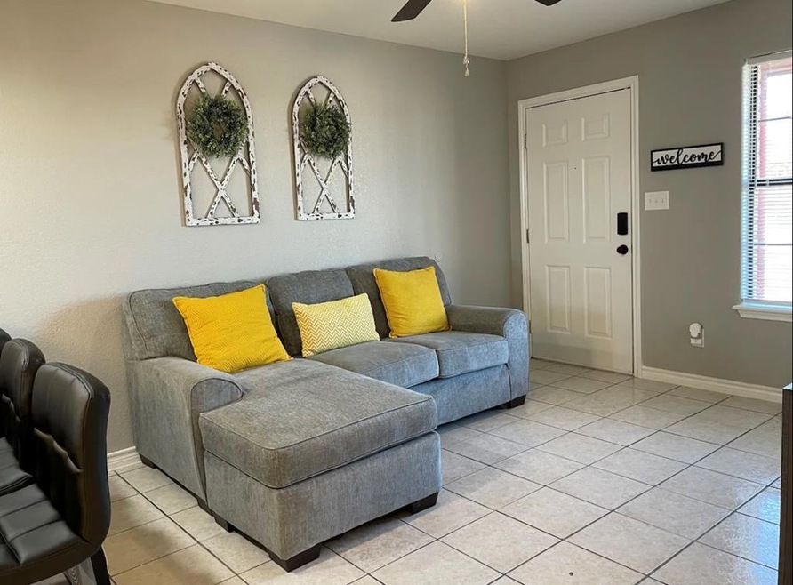 2255 N Veterans Blvd unit 1, Eagle Pass, TX 78852 - photo 1