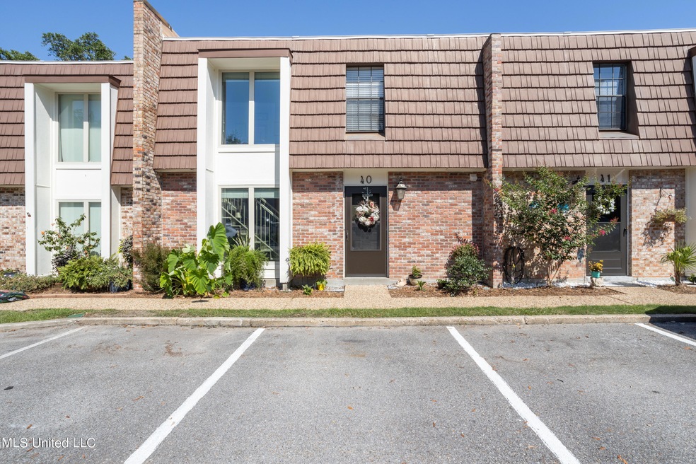 GULF OAKS-U40-OUTSIDE