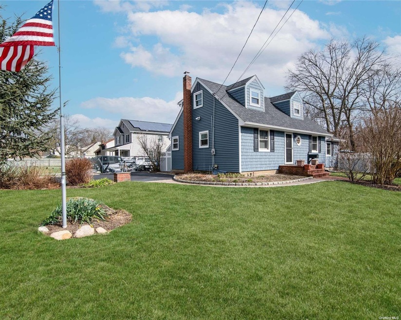 101 Freeman Ave, Islip, NY 11751 - photo 1