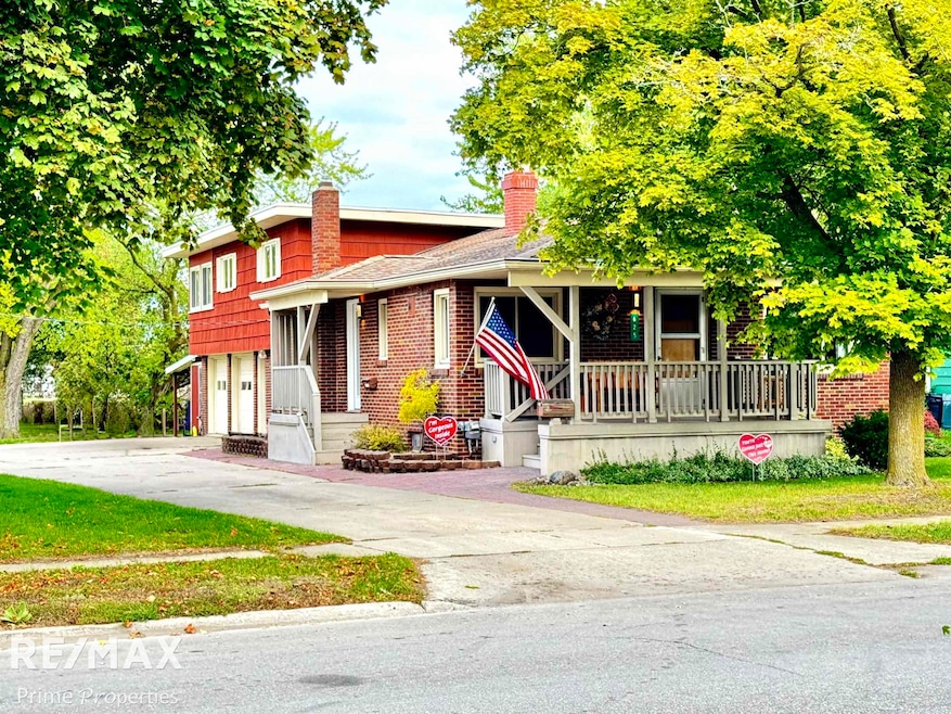 625 N Center St, Sebewaing, MI 48759 - photo 1