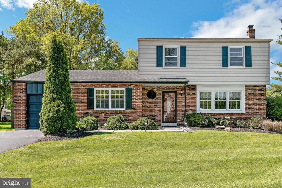 2028 Sterigere St, Norristown, PA 19403 - photo 1