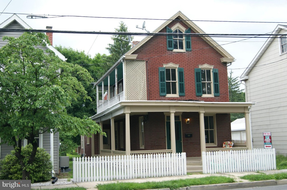 447 S 2nd St, Chambersburg, PA 17201 - photo 1