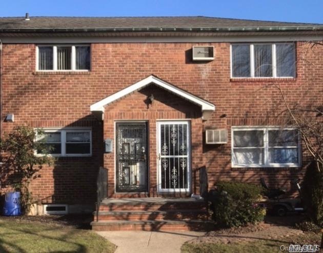 5643 175th Place, Fresh Meadows, NY 11365 - photo 1