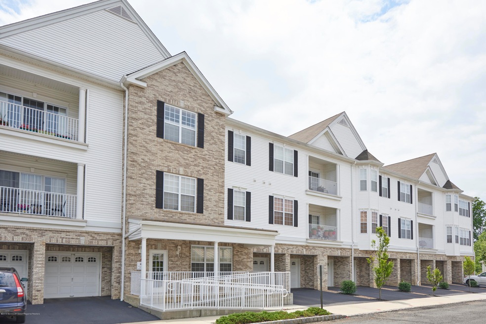 101 Knightsbridge Ln, Morganville, NJ 07751 - photo 1