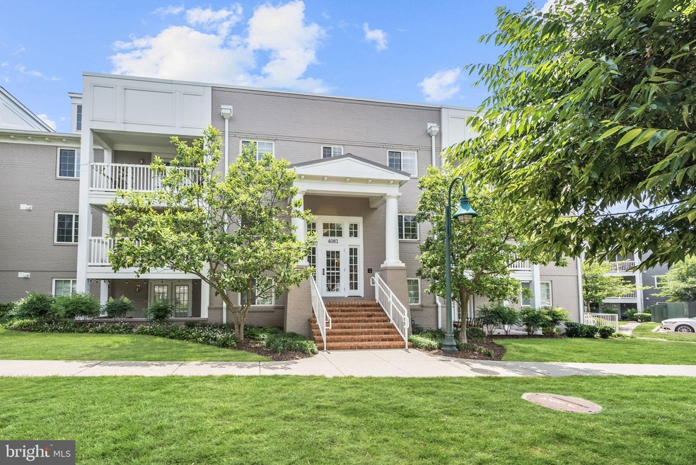 4081 S Four Mile Run Dr unit 404, Arlington, VA 22204 - photo 1