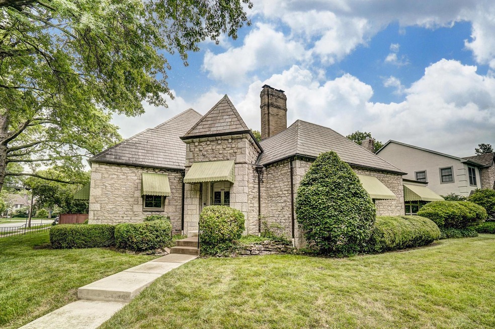 2530 Bryden Rd, Columbus, OH 43209 - photo 1