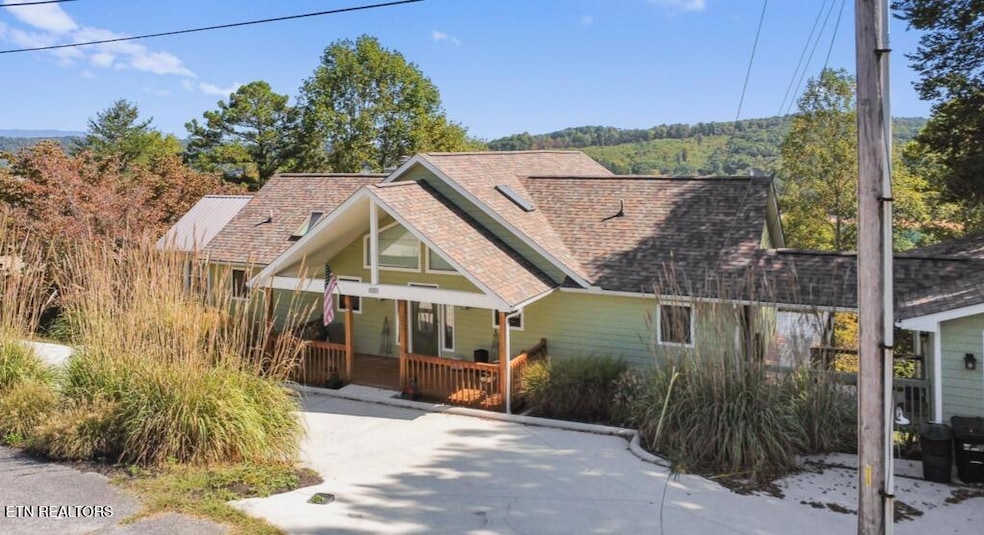 156 Little Deer Path Ln, Lafollette, TN 37766 - photo 1