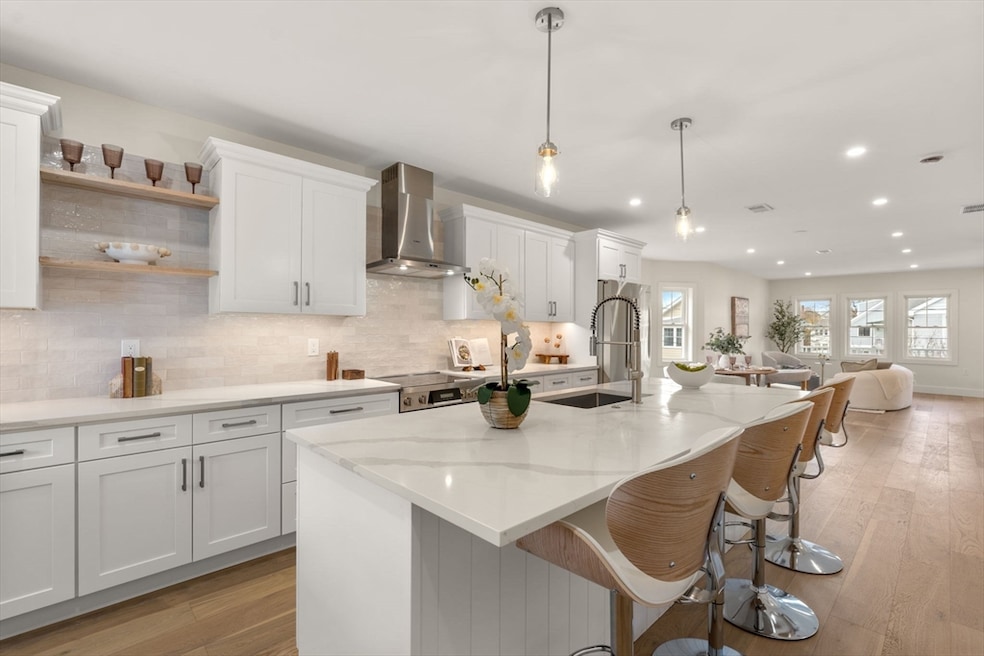 25 Francis St unit 2, Watertown, MA 02472 - photo 1