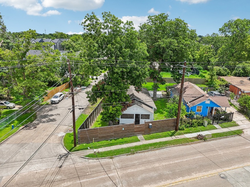 8406 N Main St, Houston, TX 77022 - photo 1