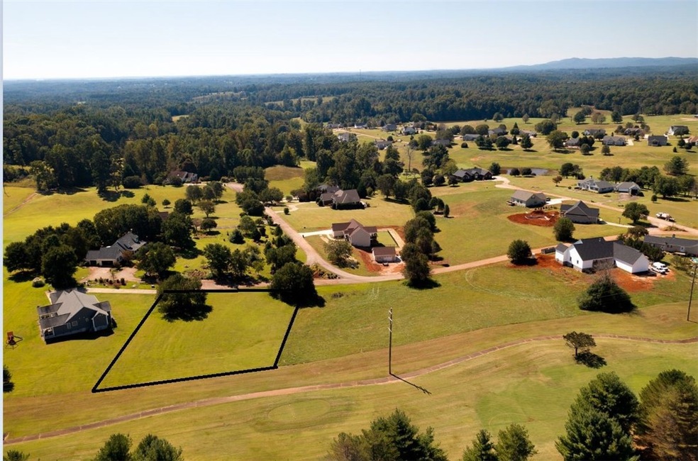 2009 Aberdeen Ln, Walhalla, SC 29691 - photo 1