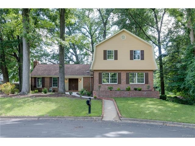 Welcome to 1315 Appomattox Drive! This home sits o