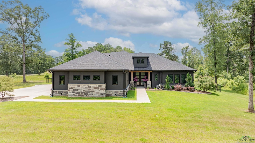 For Sale $652,000