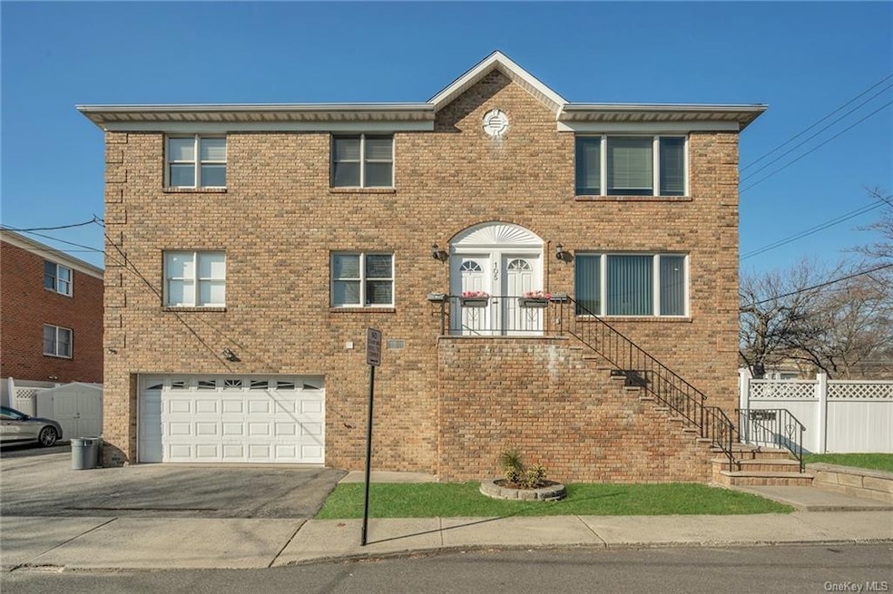 105 Hyatt Place unit 2, Yonkers, NY 10704 - photo 1