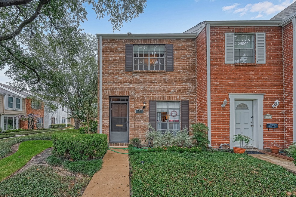 1341 Country Place Dr, Houston, TX 77079 - photo 1