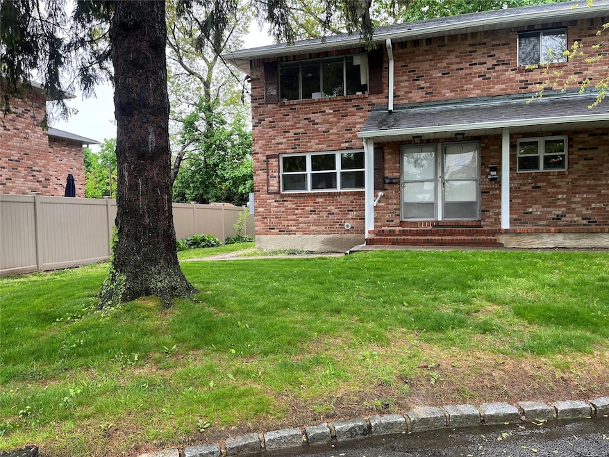 7 Star Ln, Glen Cove, NY 11542 - photo 1