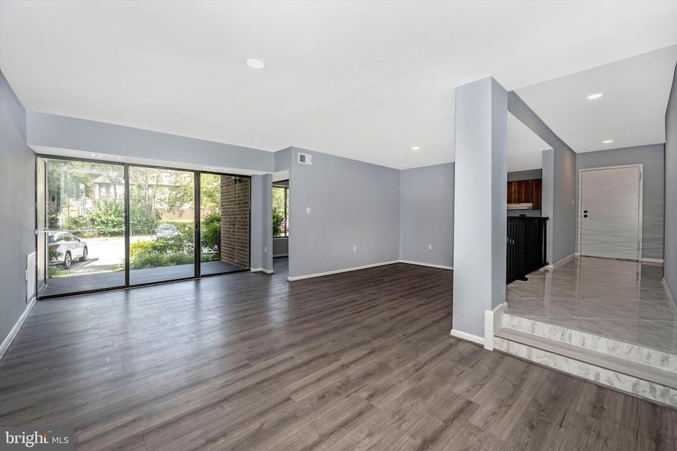 15704 Dorset Rd unit 104, Laurel, MD 20707 - photo 1