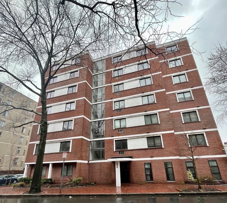 284 Harvard St unit 24, Cambridge, MA 02139 - photo 1