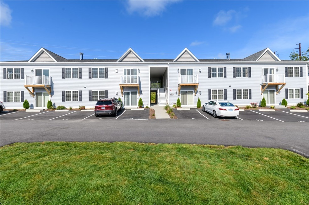 11 Gray Coach Ln unit 1109, Cranston, RI 02921 - photo 1