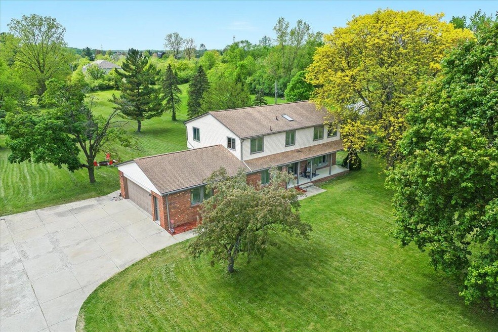 39-9325 Ridge Rd-8