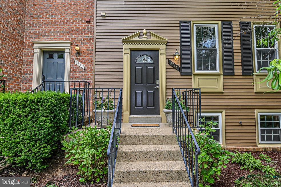 7749 Jewelweed Ct, Springfield, VA 22152 - photo 1