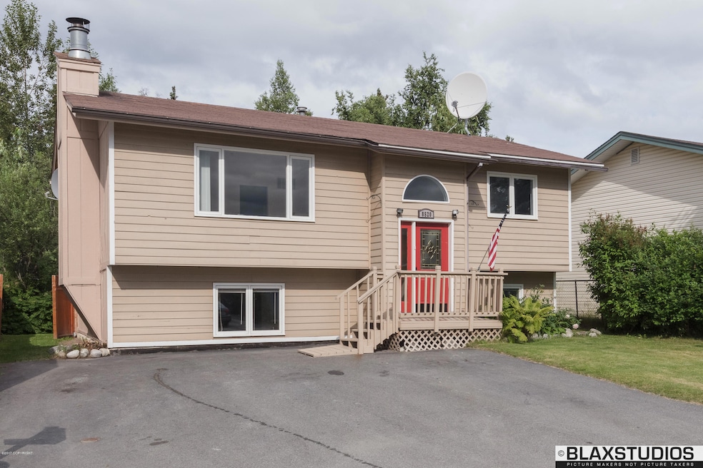 8520 Gordon Cir, Anchorage, AK 99507 - photo 1