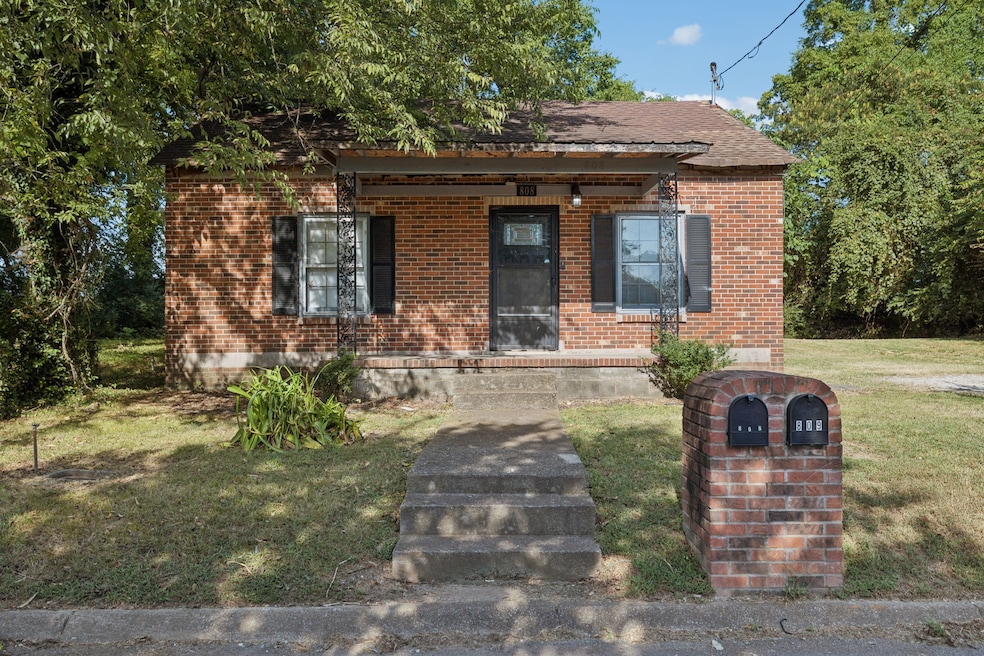 808 Woodside St, Columbia, TN 38401 - photo 1
