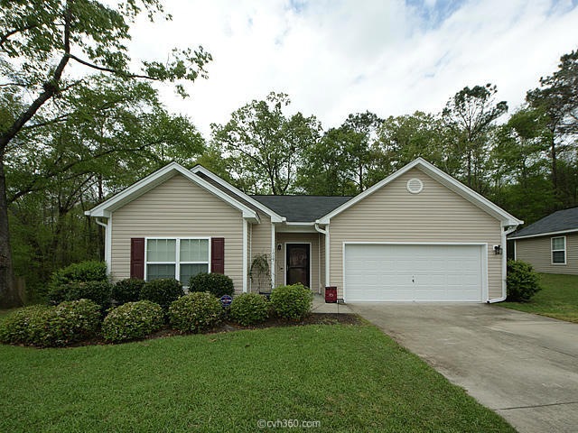 Welcome home to 1055 Steelechase!