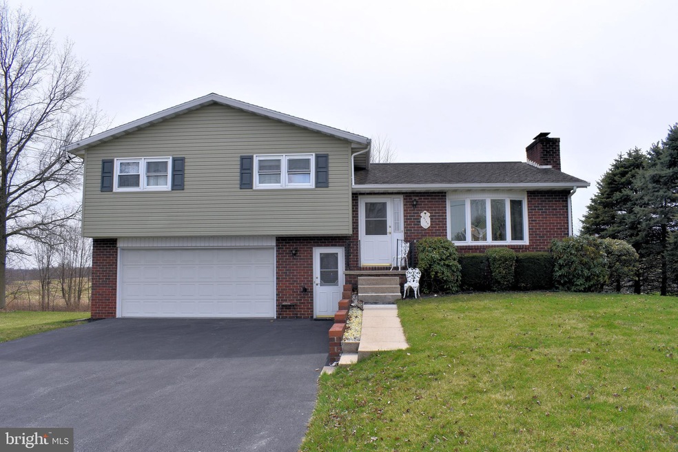 4160 Wilhelm Dr, Chambersburg, PA 17202 - photo 1