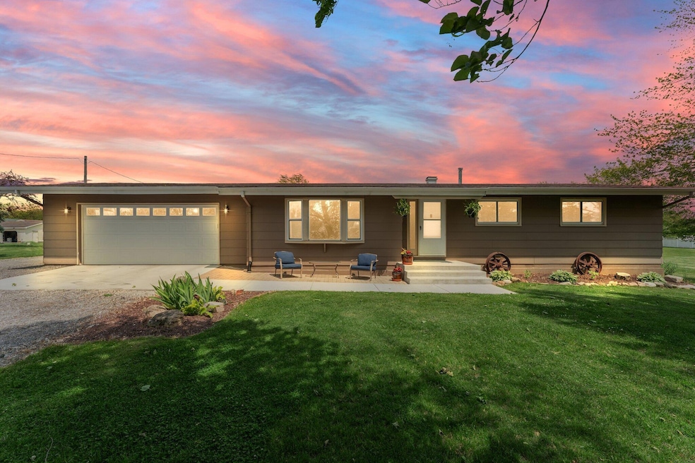 343 S 600 W, Hebron, IN 46341 - photo 1