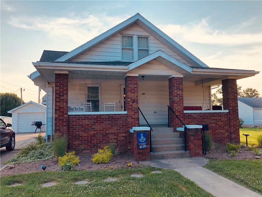 407 N Main St, Effingham, IL 62401 - photo 1