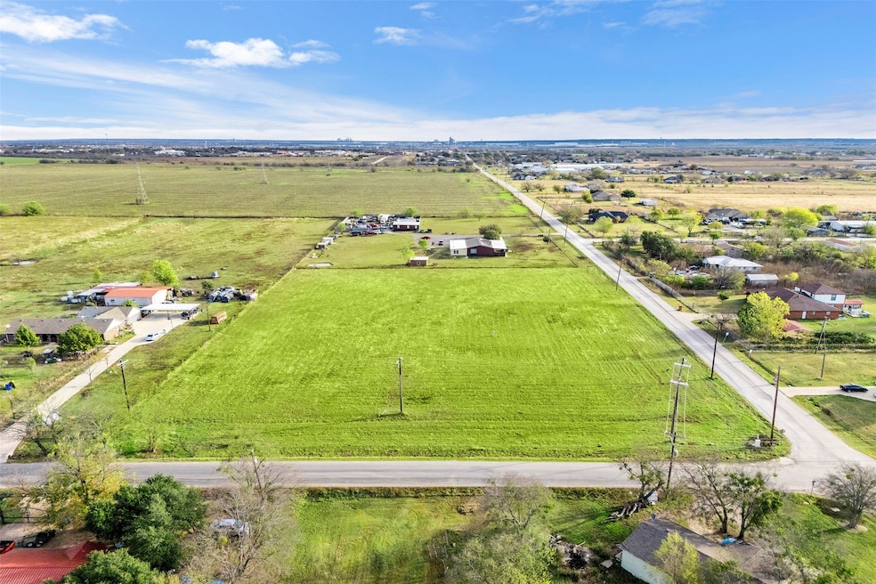 940 County Road 109, Venus, TX 76084 - photo 1