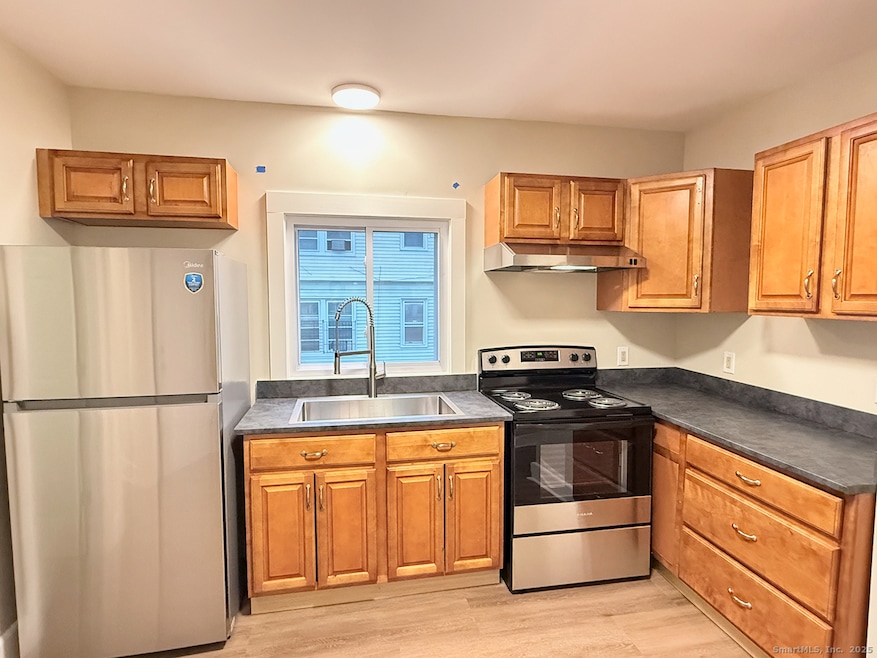 69 South St unit 71, Hartford, CT 06114 - photo 1