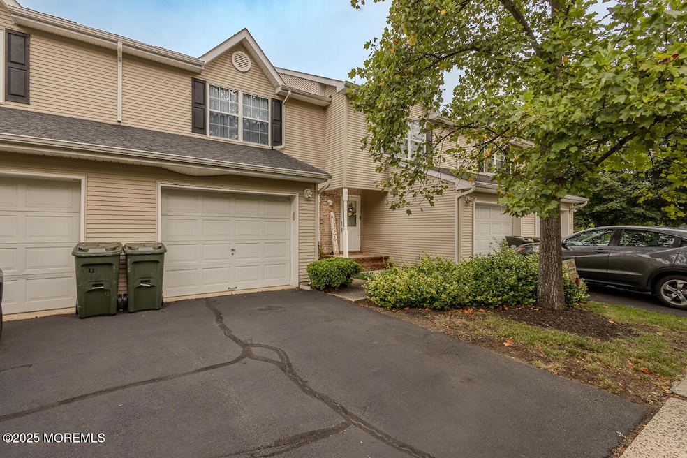 14 Lucia Ct, Matawan, NJ 07747 - photo 1