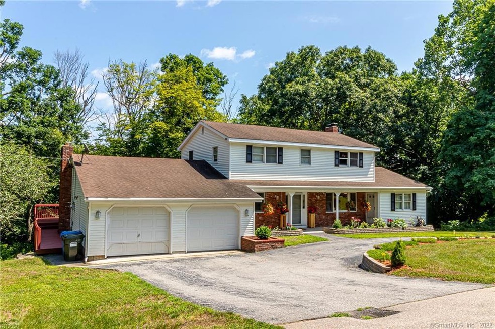 30 Royal Oaks Dr, Norwich, CT 06360 - photo 1