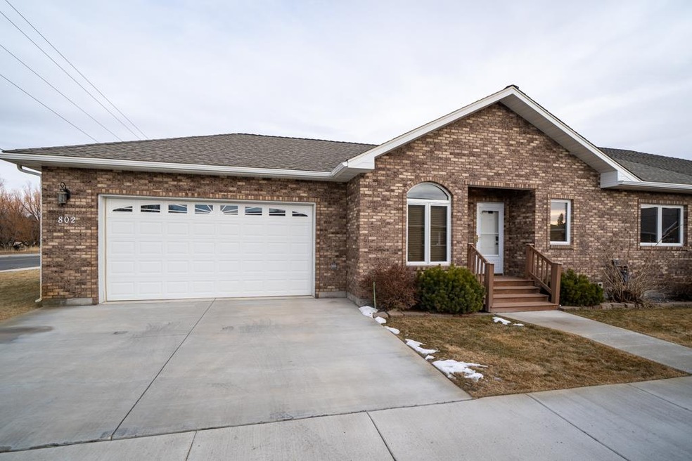 802 Jeremy Ct, Cody, WY 82414 - photo 1