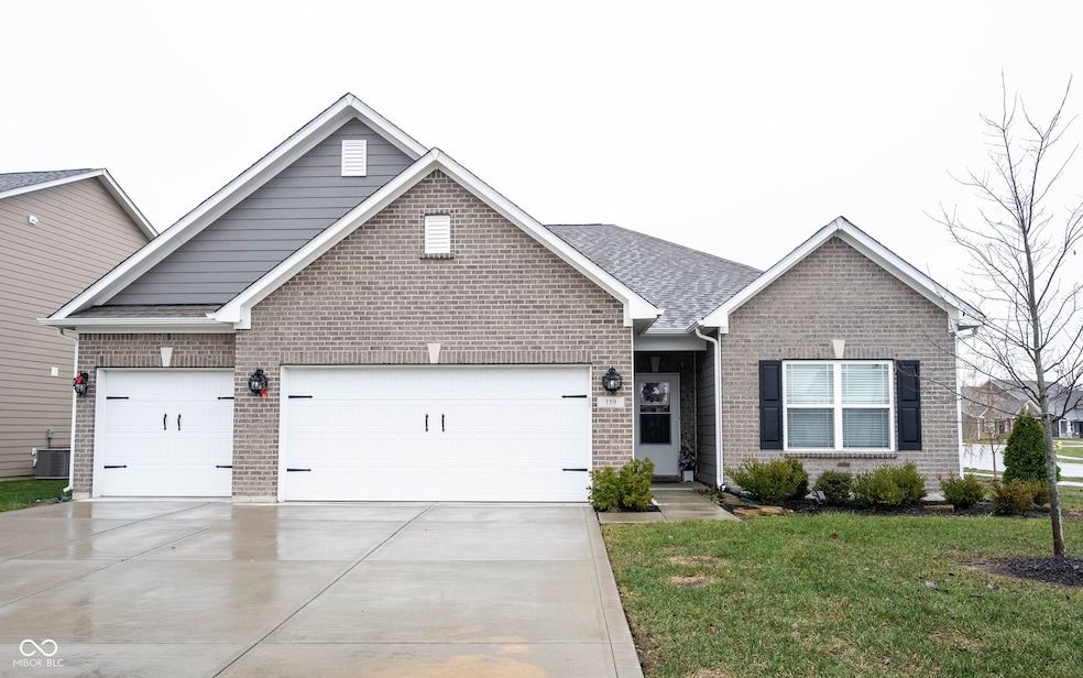 159 Carrick Glen Blvd, Pendleton, IN 46064 - photo 1