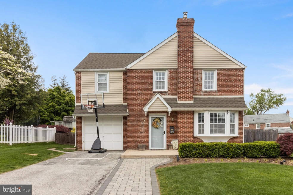 32 Strathaven Dr, Broomall, PA 19008 - photo 1