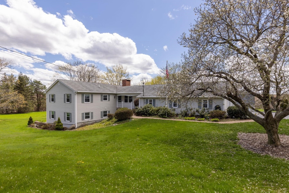 140 High St, Stratham, NH 03885 Recently Sold