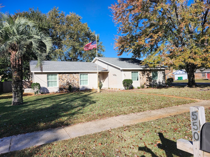 550 Brian Cir, Mary Esther, FL 32569 - photo 1