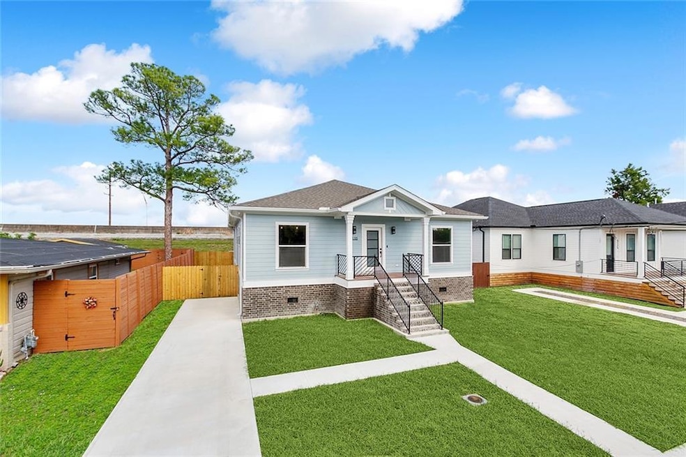 5133 Pauline Dr, New Orleans, LA 70126 - photo 1