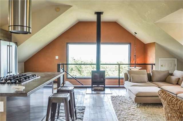 Chic, Rustic Quiet Gate Away with a true Open Conc