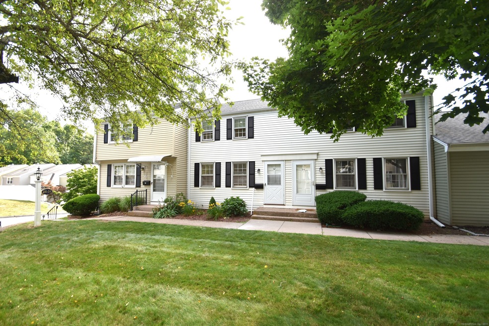 27 Gayfeather Ln unit 27, Glastonbury, CT 06033 - photo 1