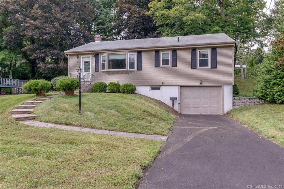 Attractive ranch styled home located in the Kensin
