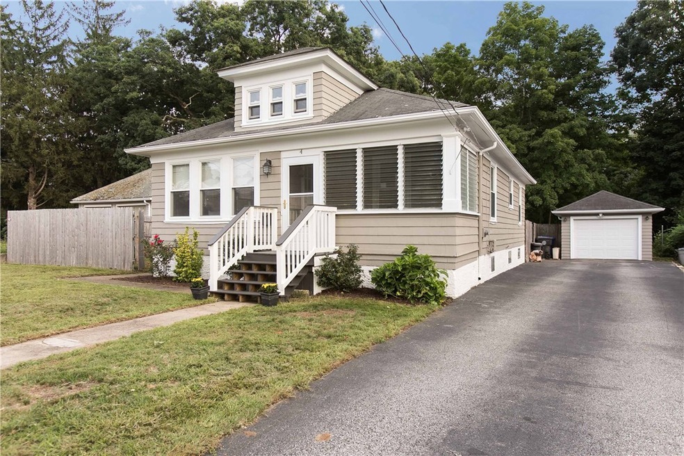 4 Oak St, West Warwick, RI 02893 - photo 1