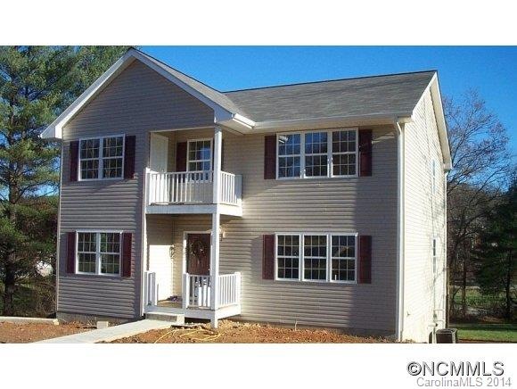 39 Greg Ct, Hendersonville, NC 28792 - photo 1